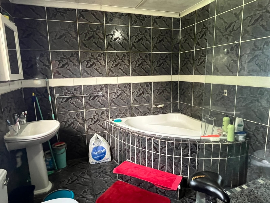 3 Bedroom Property for Sale in Haven Hills Eastern Cape